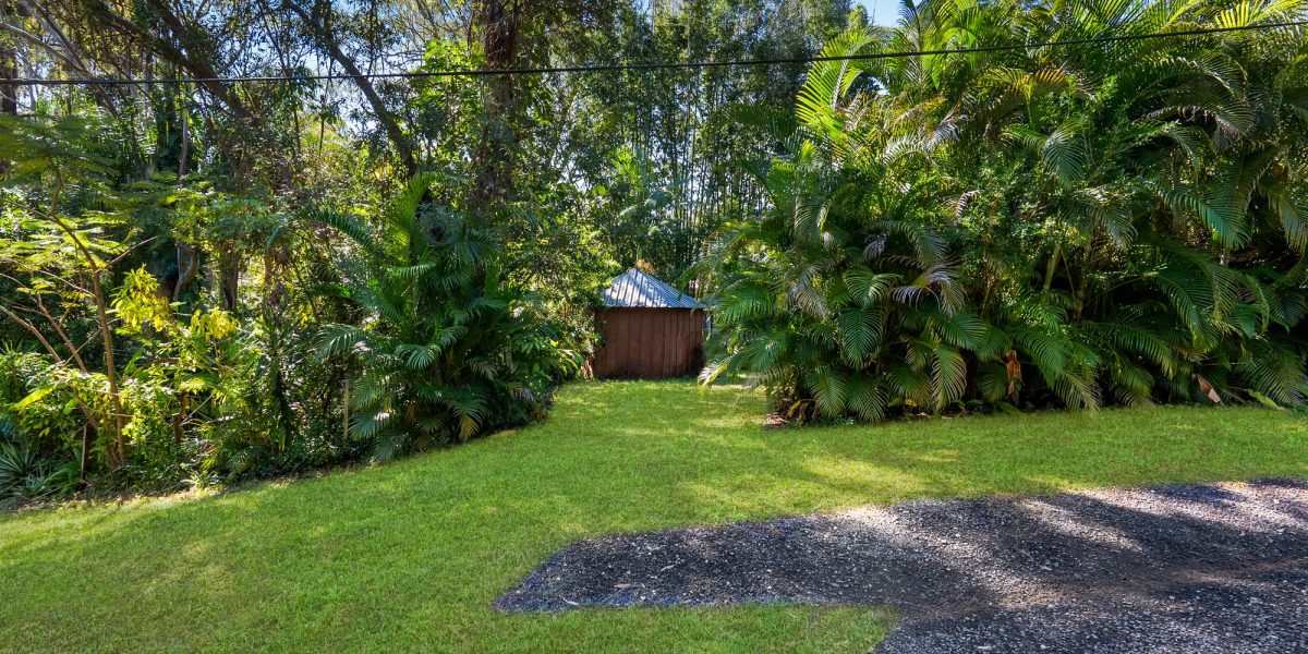 Bloodwood Ave Lamb Island QLD Australia ()