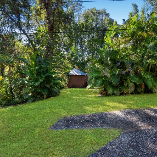 Bloodwood Ave Lamb Island QLD Australia ()