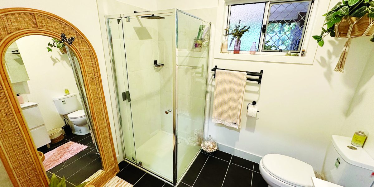 BATH ENSUITE 41