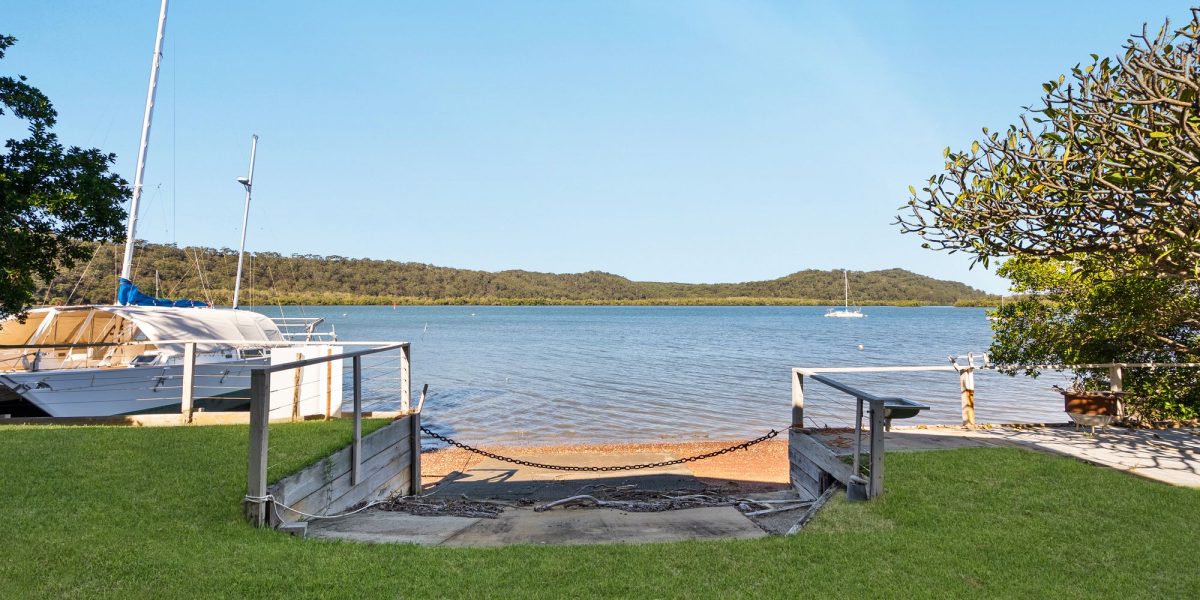 Milton St Russell Island QLD Australia ()