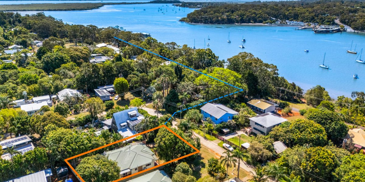 Noyes Parade ferry lines