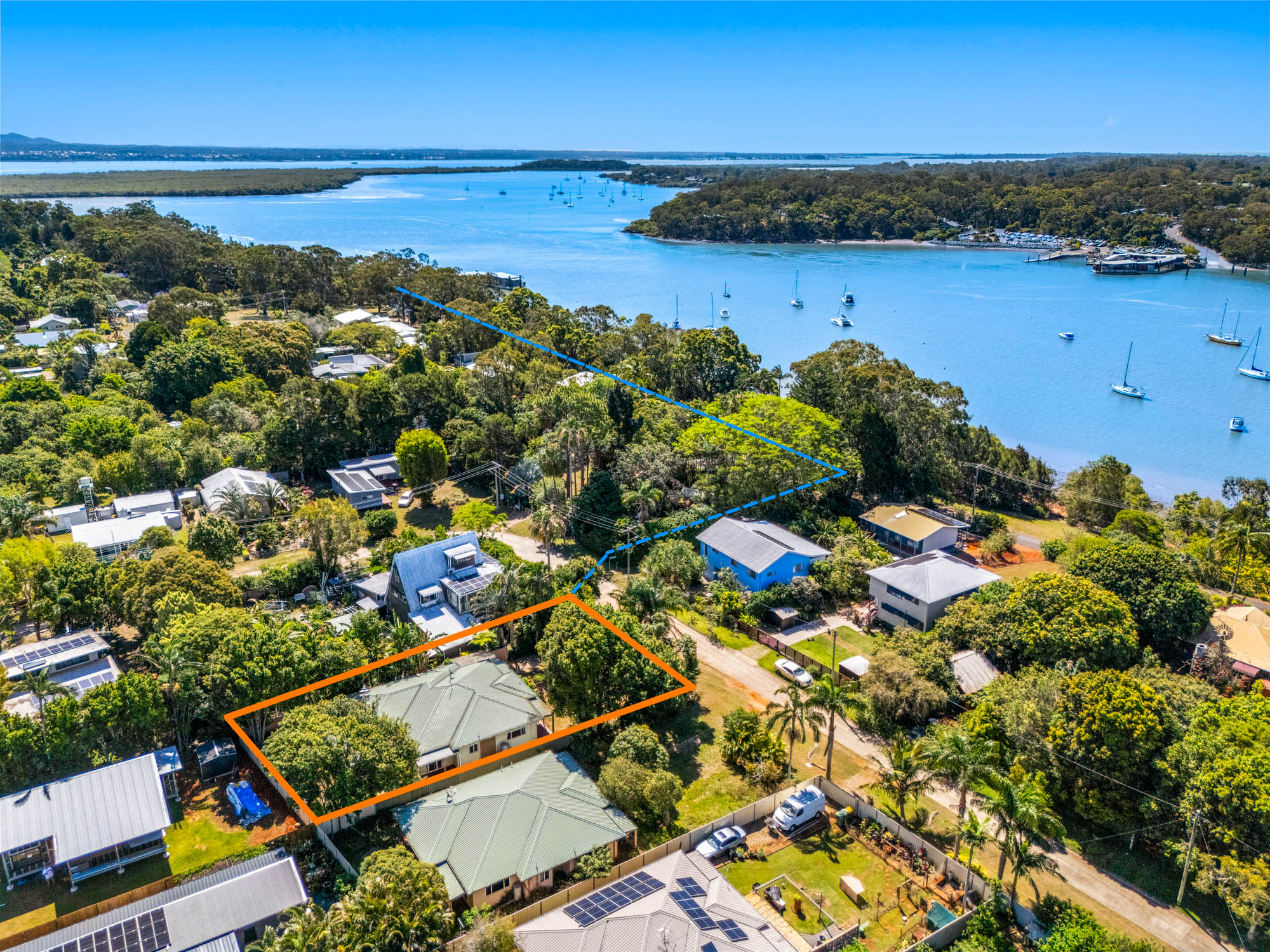 Noyes Parade ferry lines