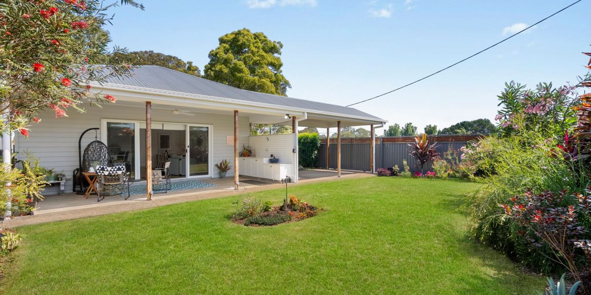 Cooee Cres Macleay Island QLD Australia ()