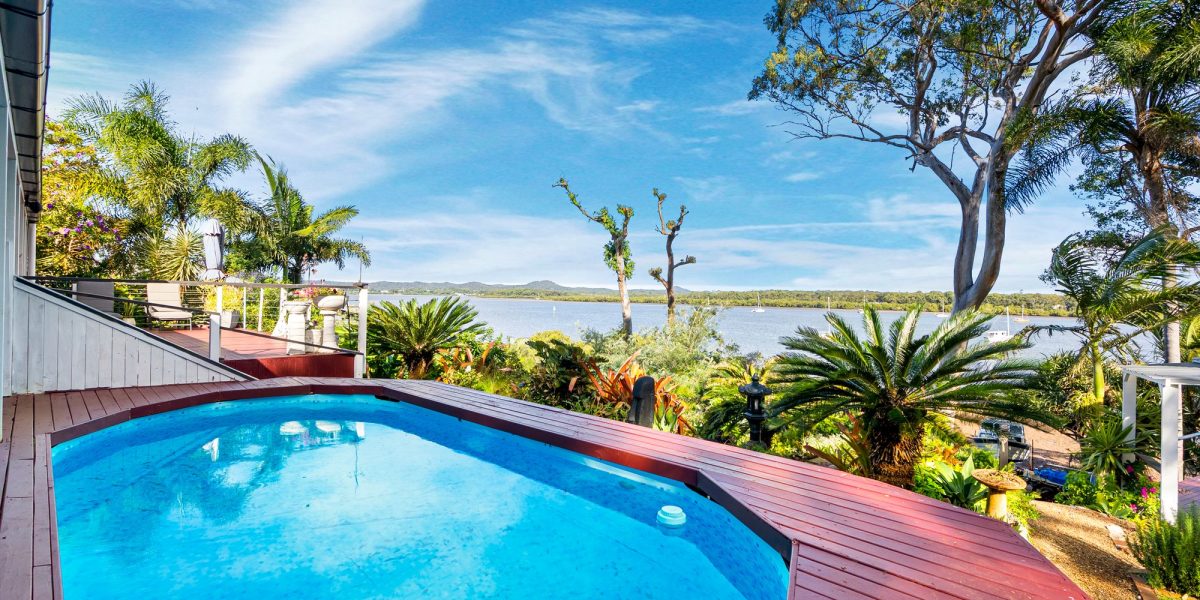 Tina Ave Lamb Island QLD Australia ()