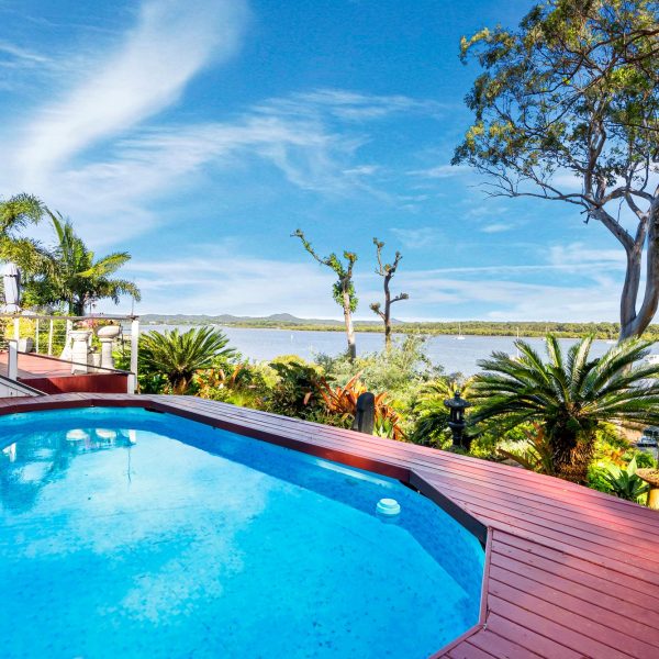 Tina Ave Lamb Island QLD Australia ()