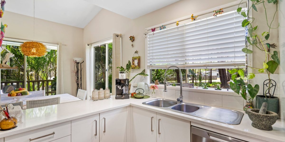 Lau St Russell Island QLD Australia ()