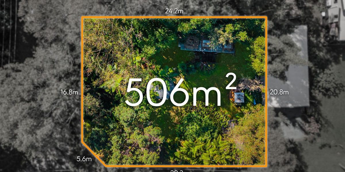 PINS Bloodwood Ave Lamb Island QLD Australia ()